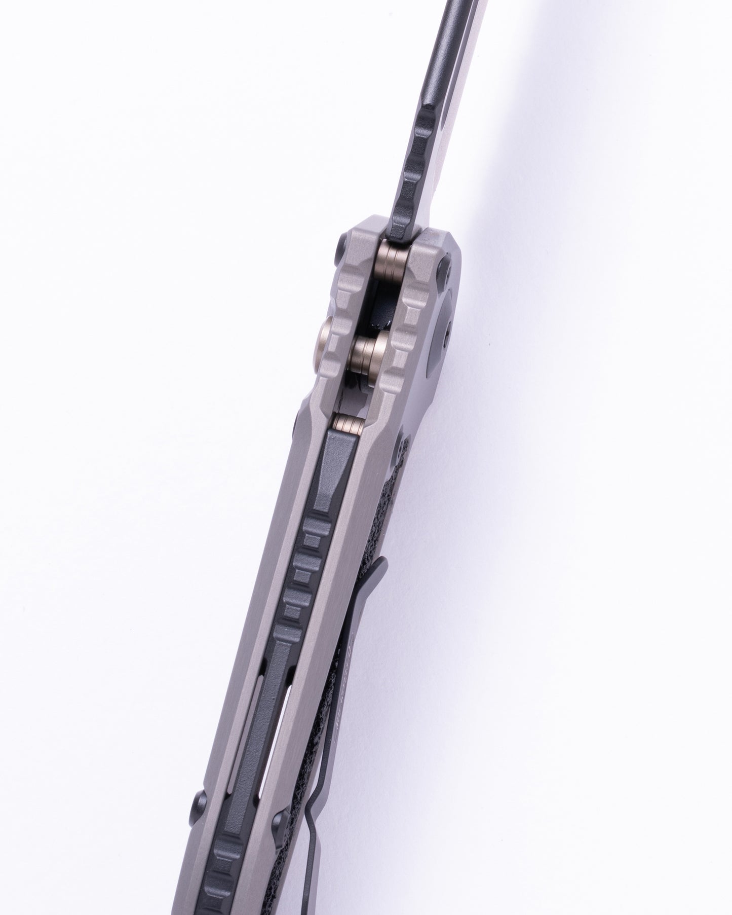 L.U.D.T.® T/E Gen III Natural Clear Partial Serrated (1136-2NC)