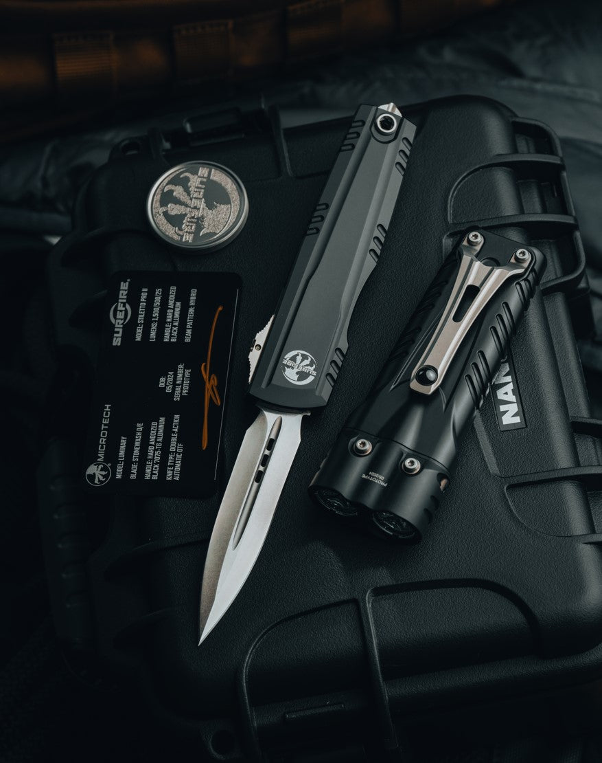 Microtech® / Surefire® Luminary D/E - Stiletto Pro II Collaboration Zero Blade Play Stonewash Standard